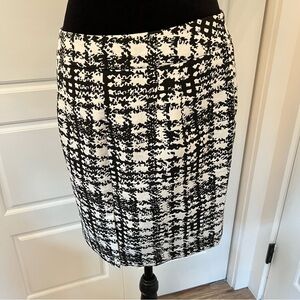 Ann Taylor Black & White Short Pencil Skirt